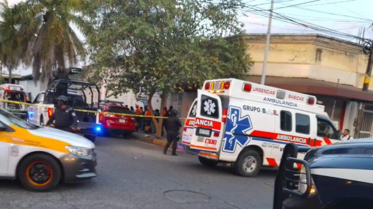 patrullas y ambulancias